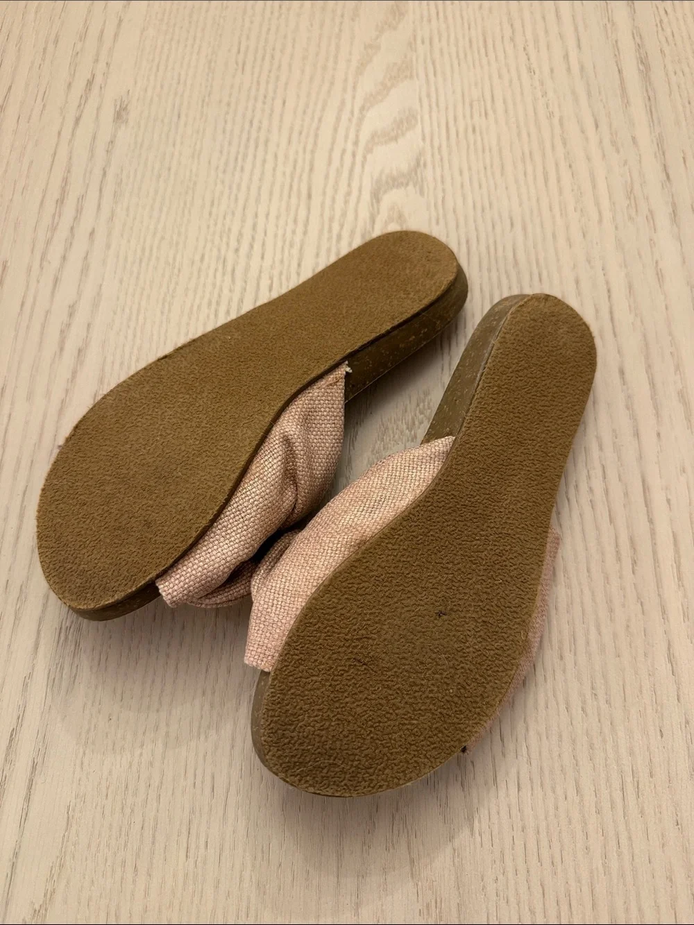 NEW! Blowfish Knotted Slide Gold Sandals